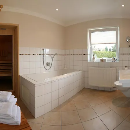 Strandlodge 2 펜션 *